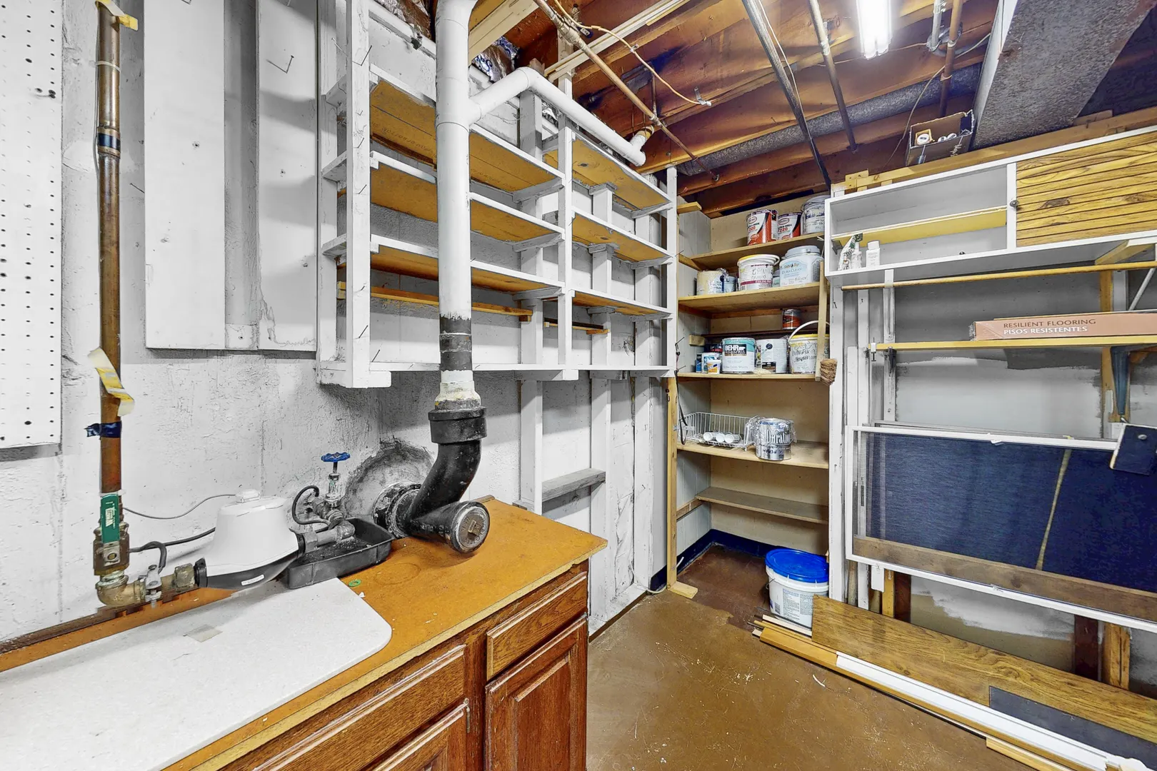 929 W Surrey Road IL