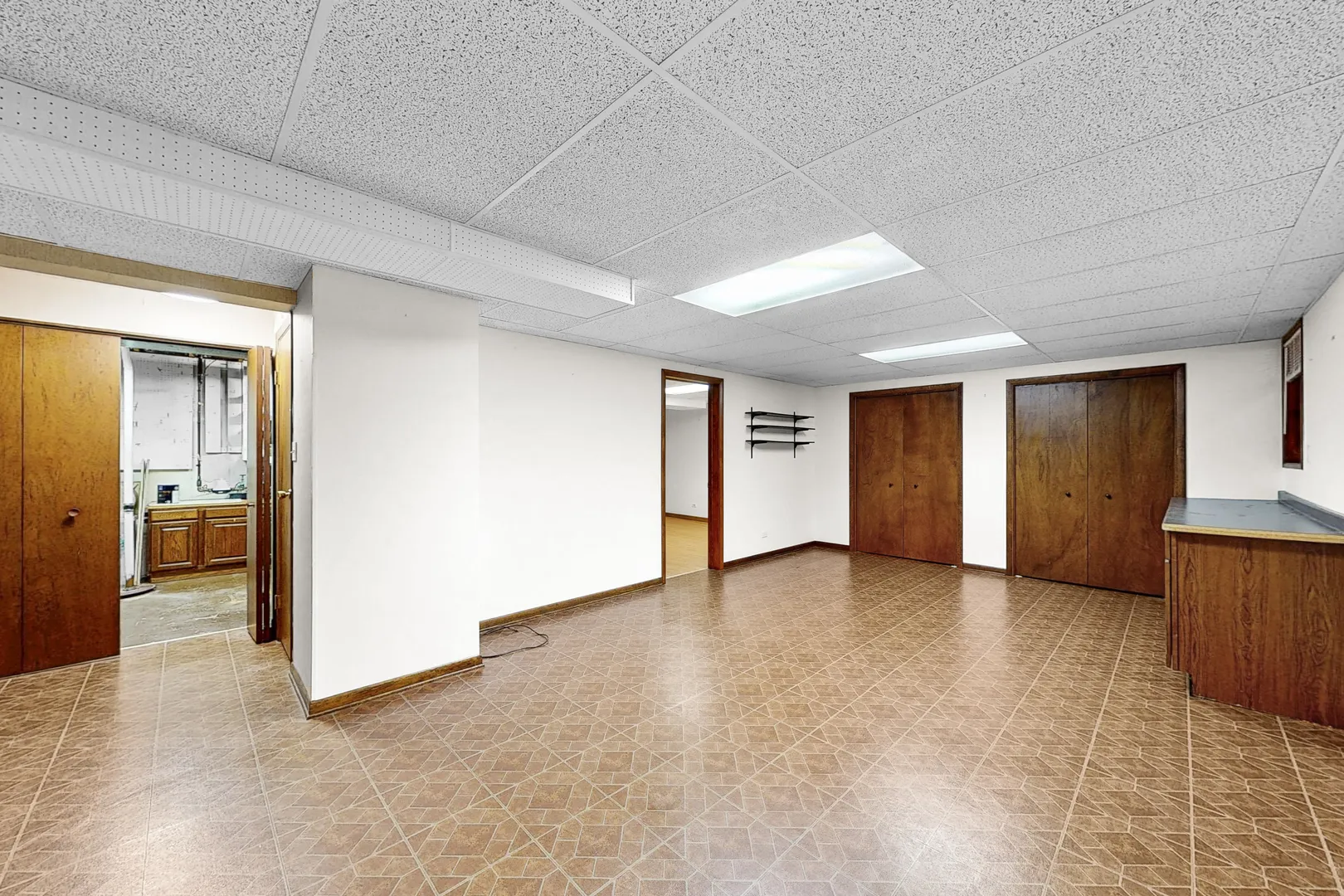 929 W Surrey Road IL
