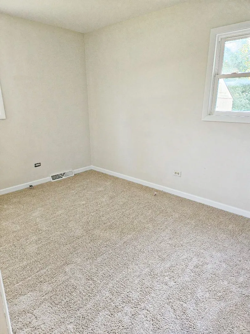 460 Maplewood Drive IL