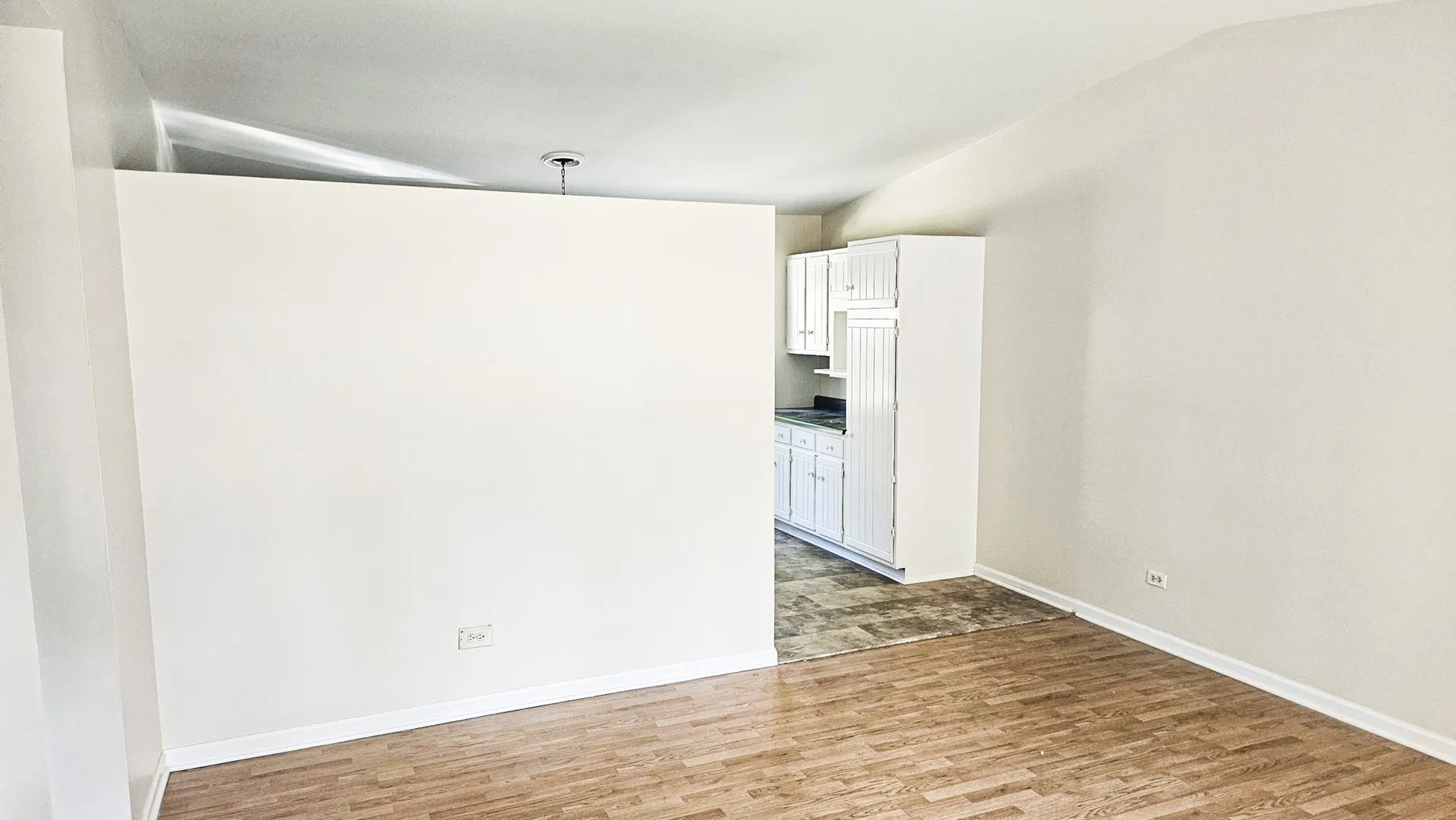 460 Maplewood Drive IL