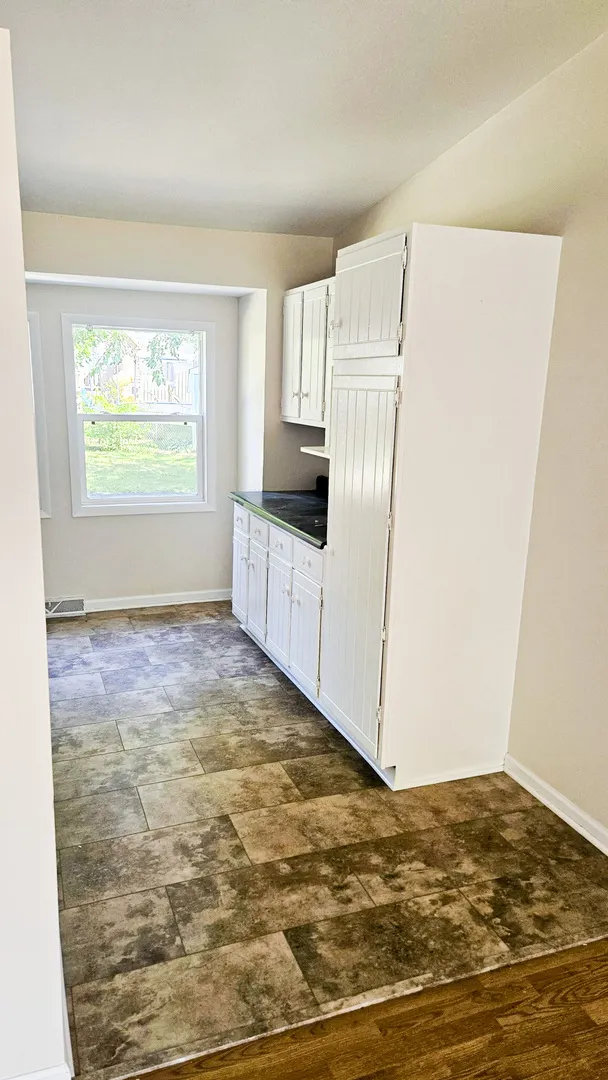 460 Maplewood Drive IL