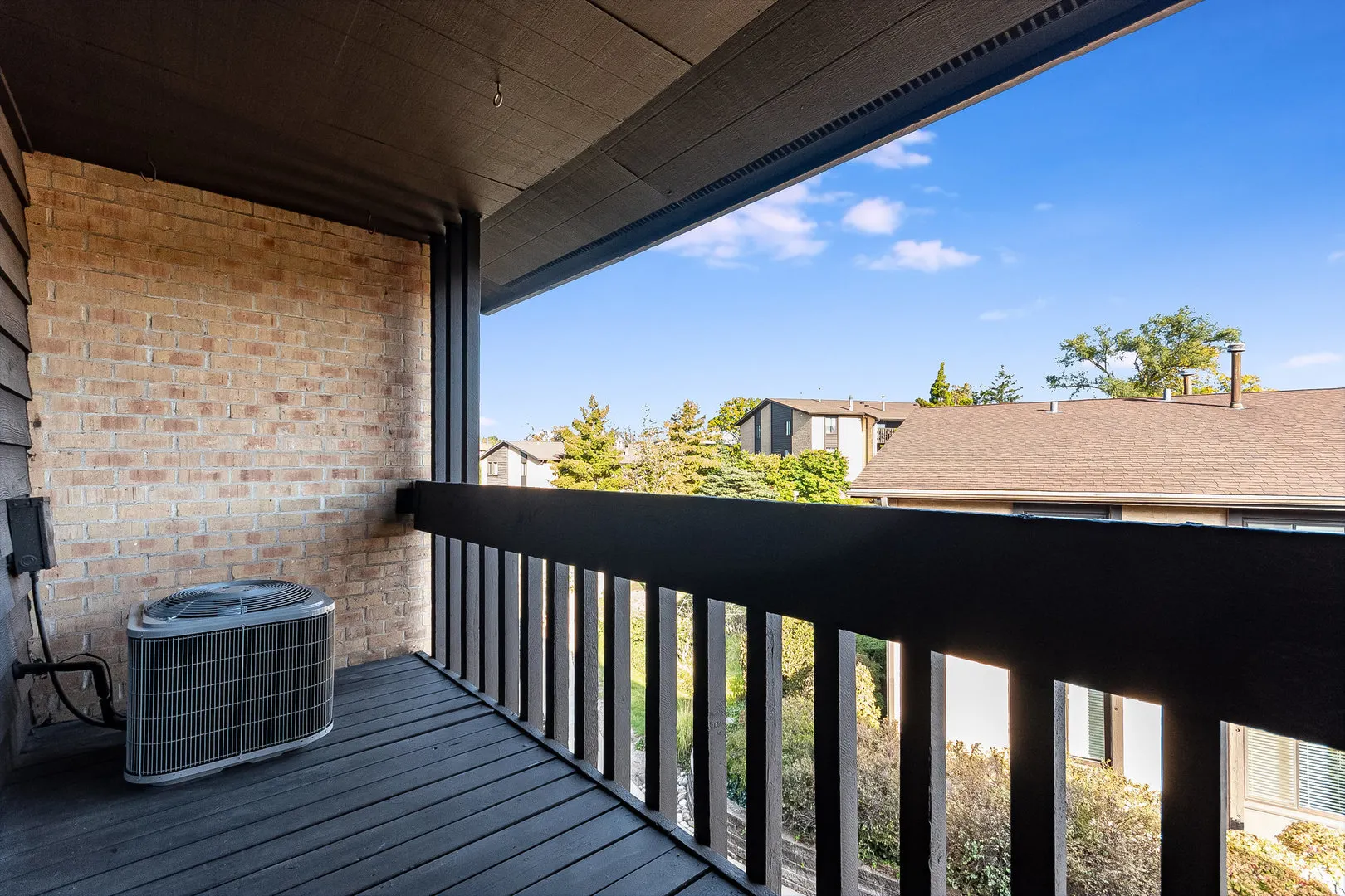 6165 Knoll Wood Court 302 IL