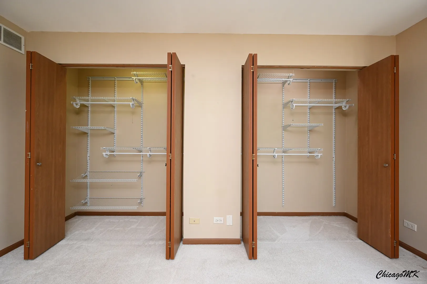 340 Woodridge Circle G IL