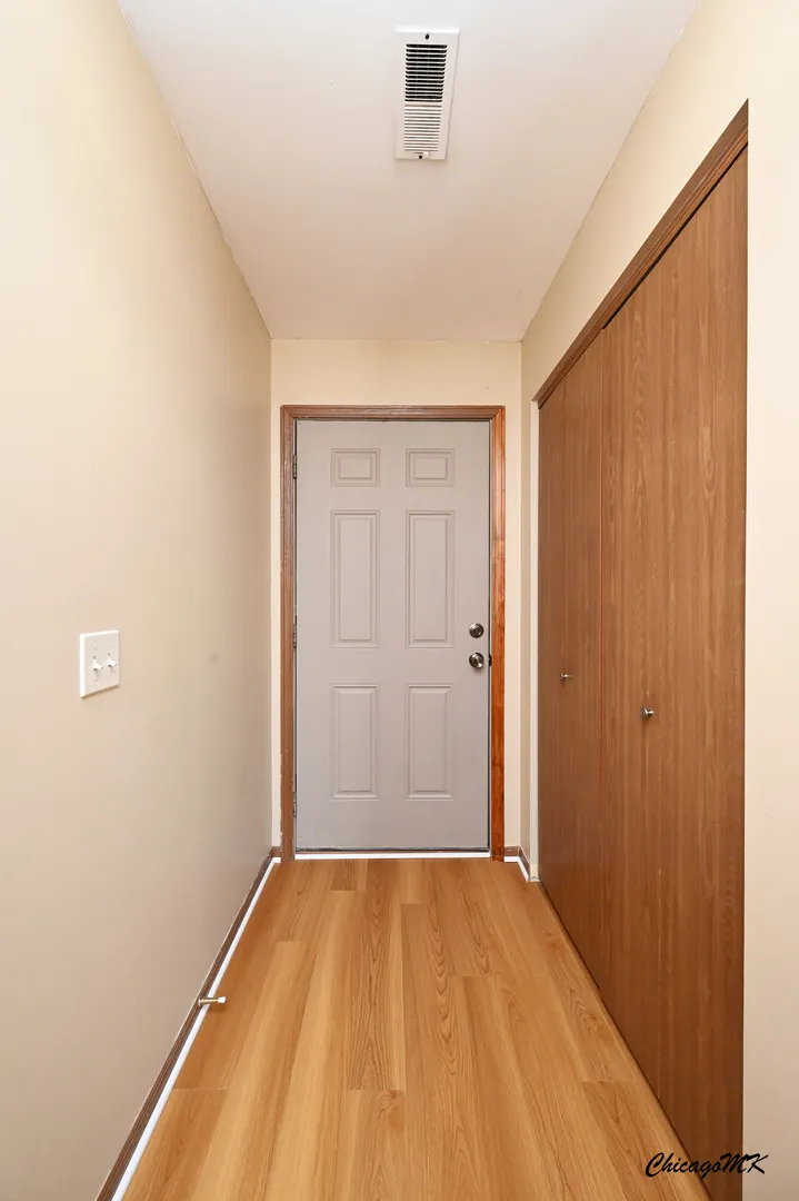 340 Woodridge Circle G IL