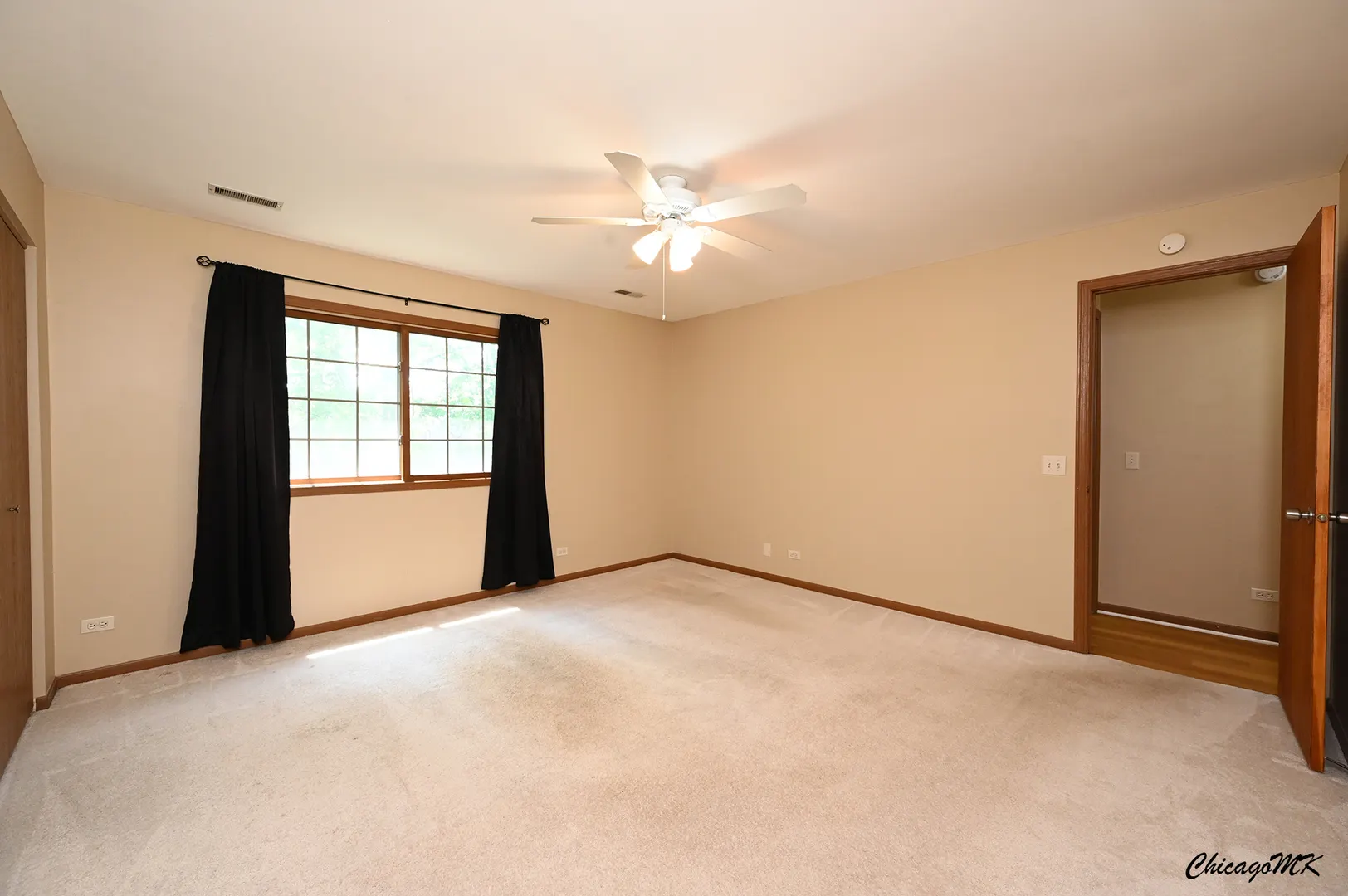 340 Woodridge Circle G IL