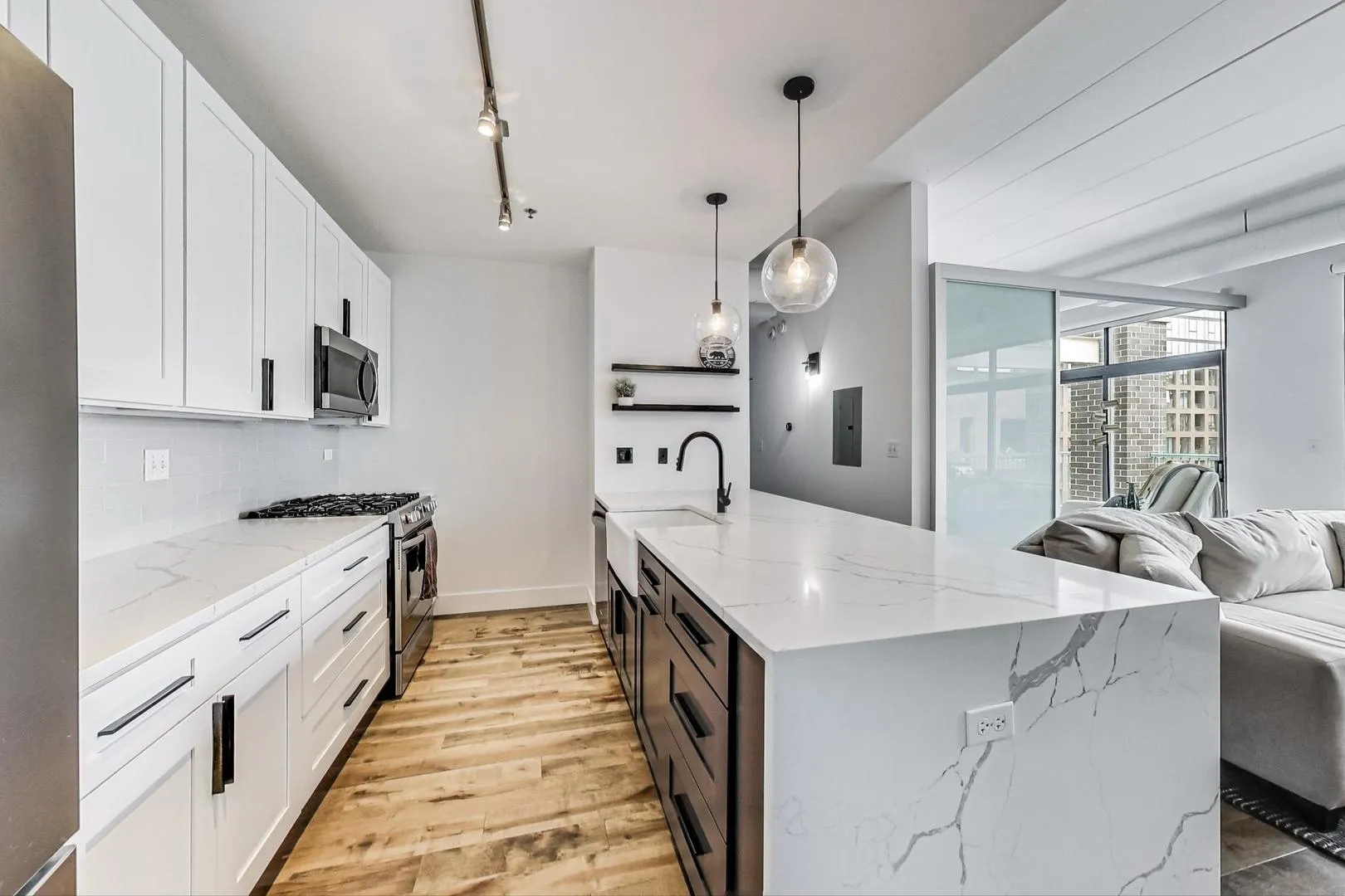 920 W Madison Street F8 IL