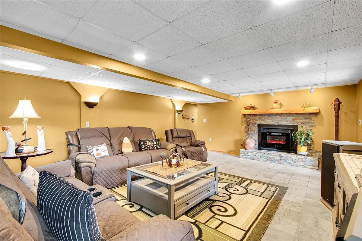 24025 Timberwood Drive IL
