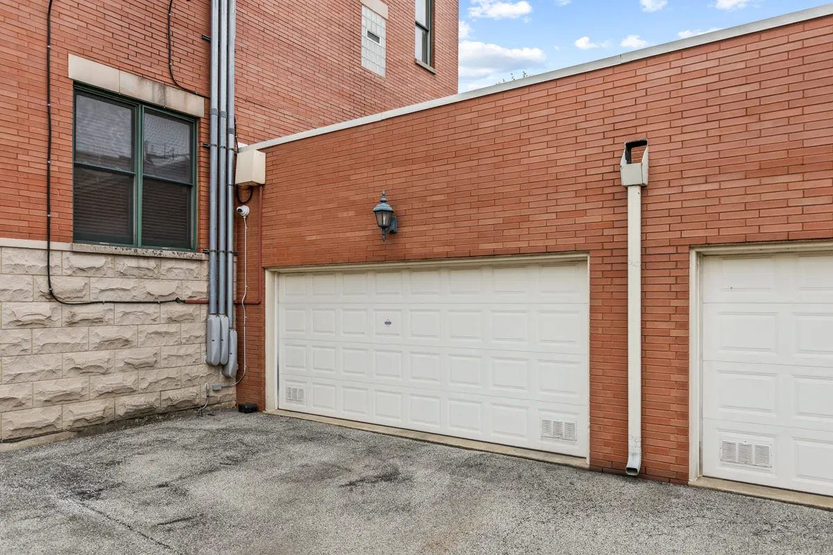 1151 E 45th Street 1151 IL