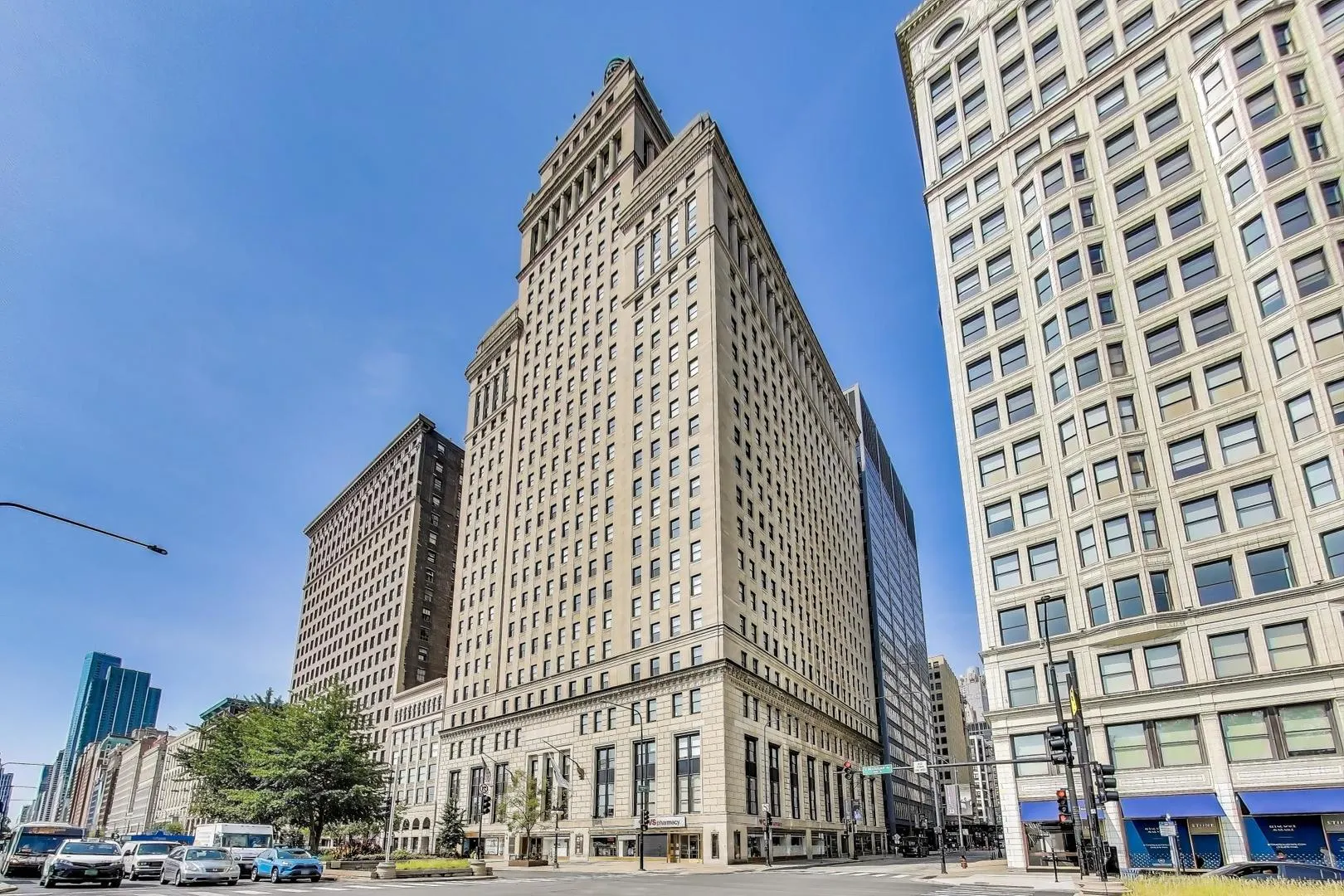 310 S MICHIGAN Avenue 204 IL