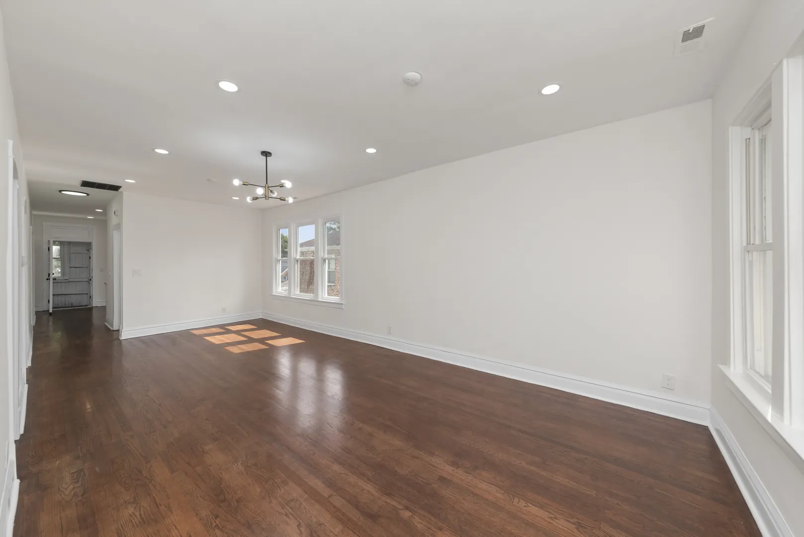 8645 S Essex Avenue IL