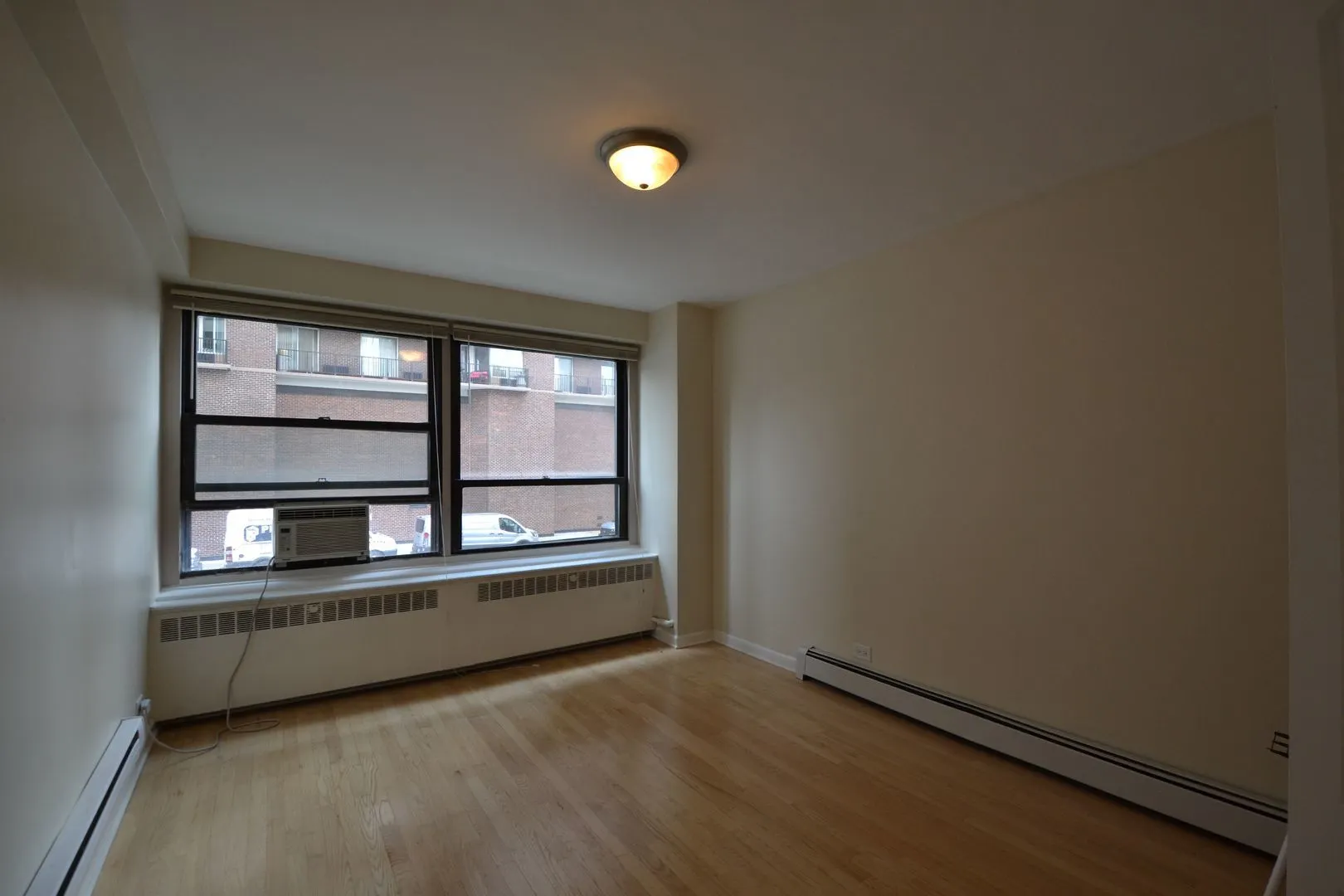 4180 N Marine Drive 401 IL