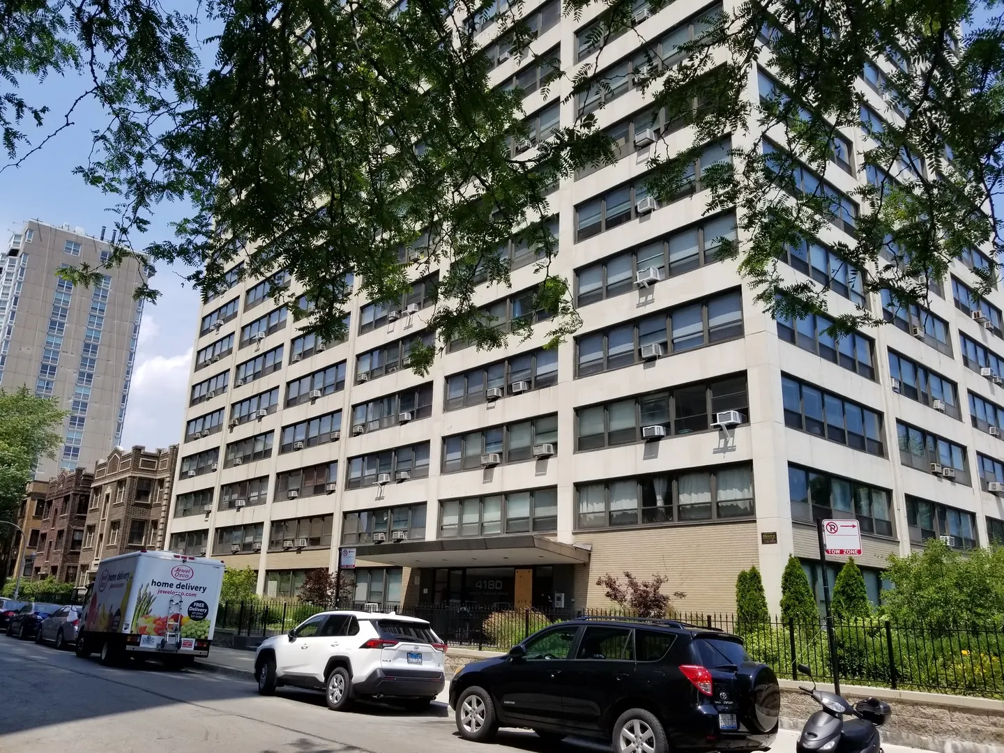 4180 N Marine Drive 401 IL