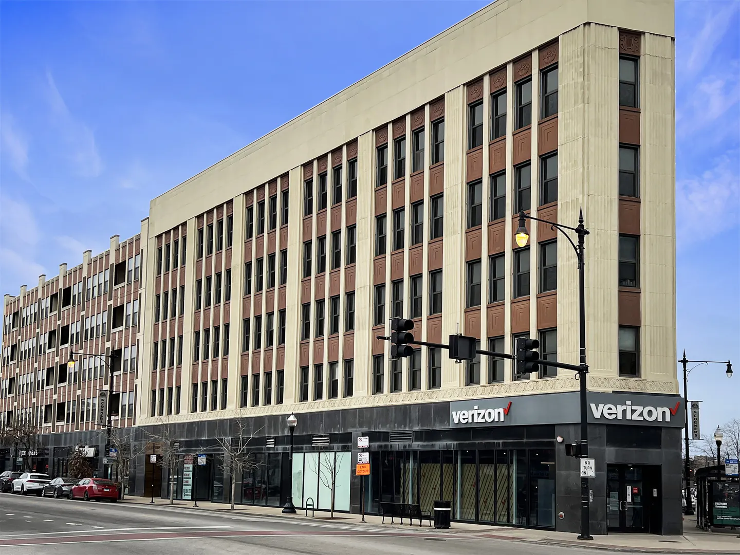 4015 N Milwaukee Avenue 202 IL