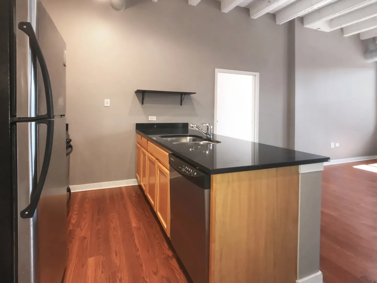 4015 N Milwaukee Avenue 202 IL
