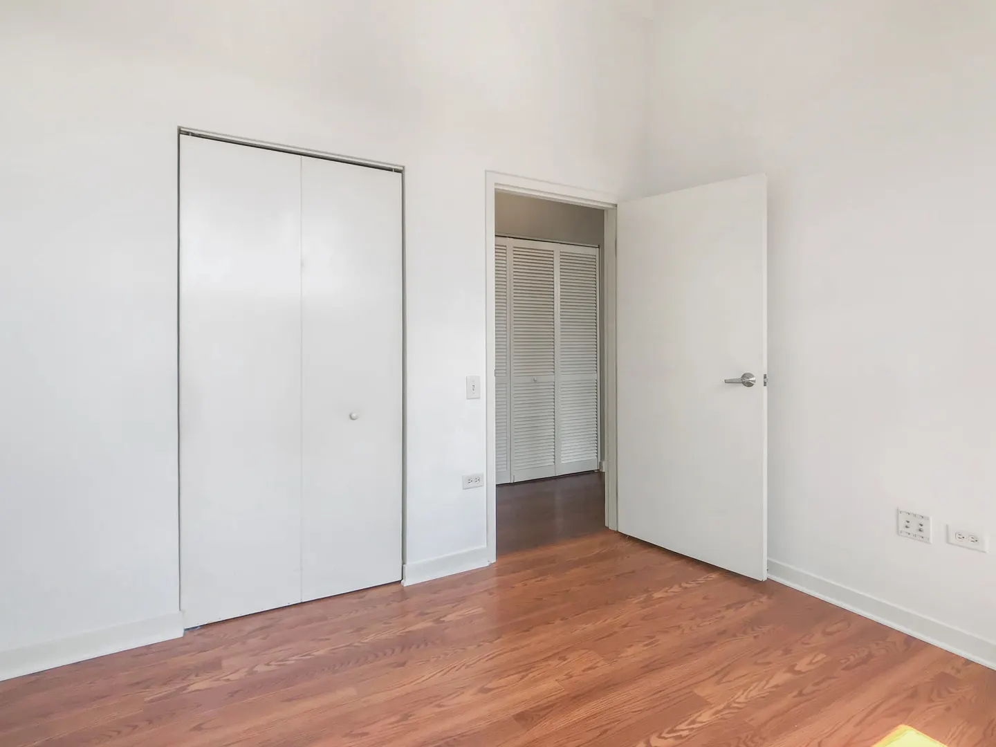 4015 N Milwaukee Avenue 202 IL