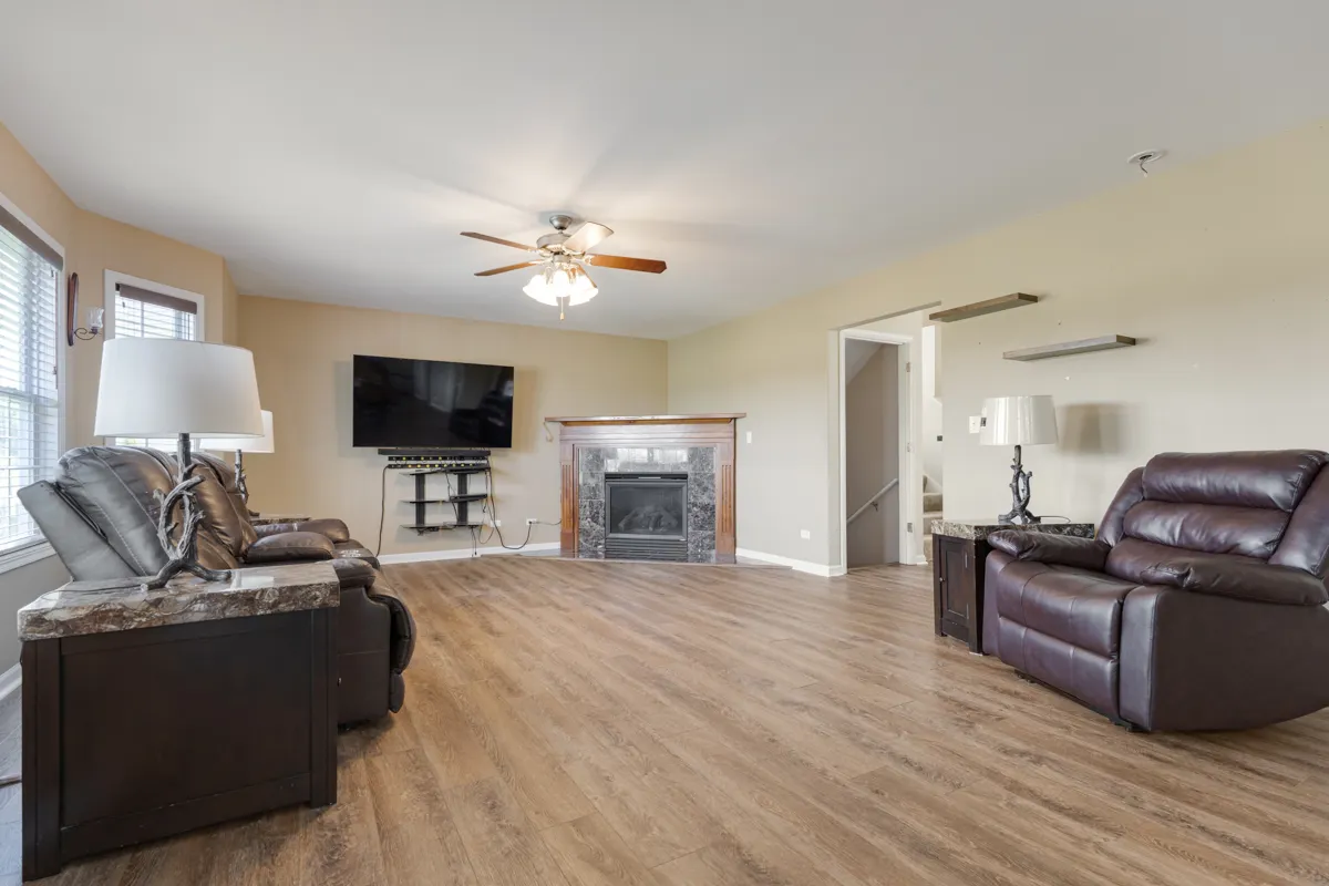 675 Hunters  Path IL