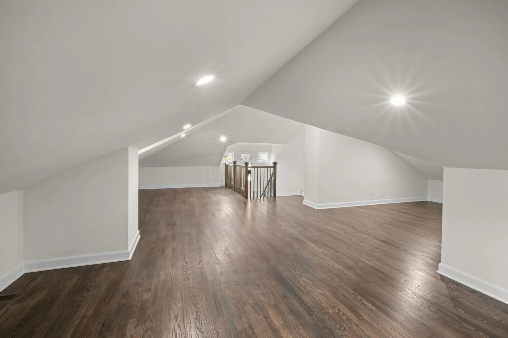 1025 E 48th Street IL