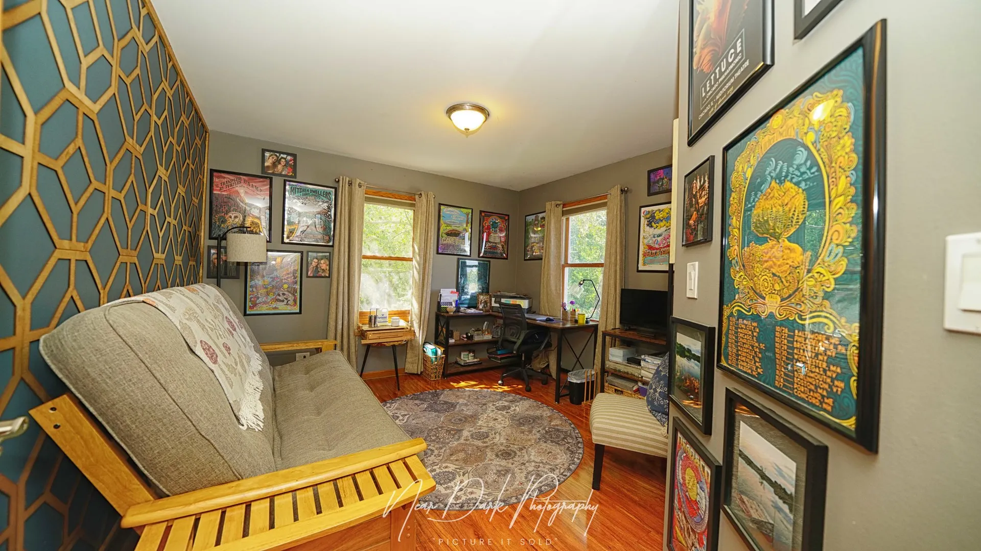 127 E GRAND Avenue IL