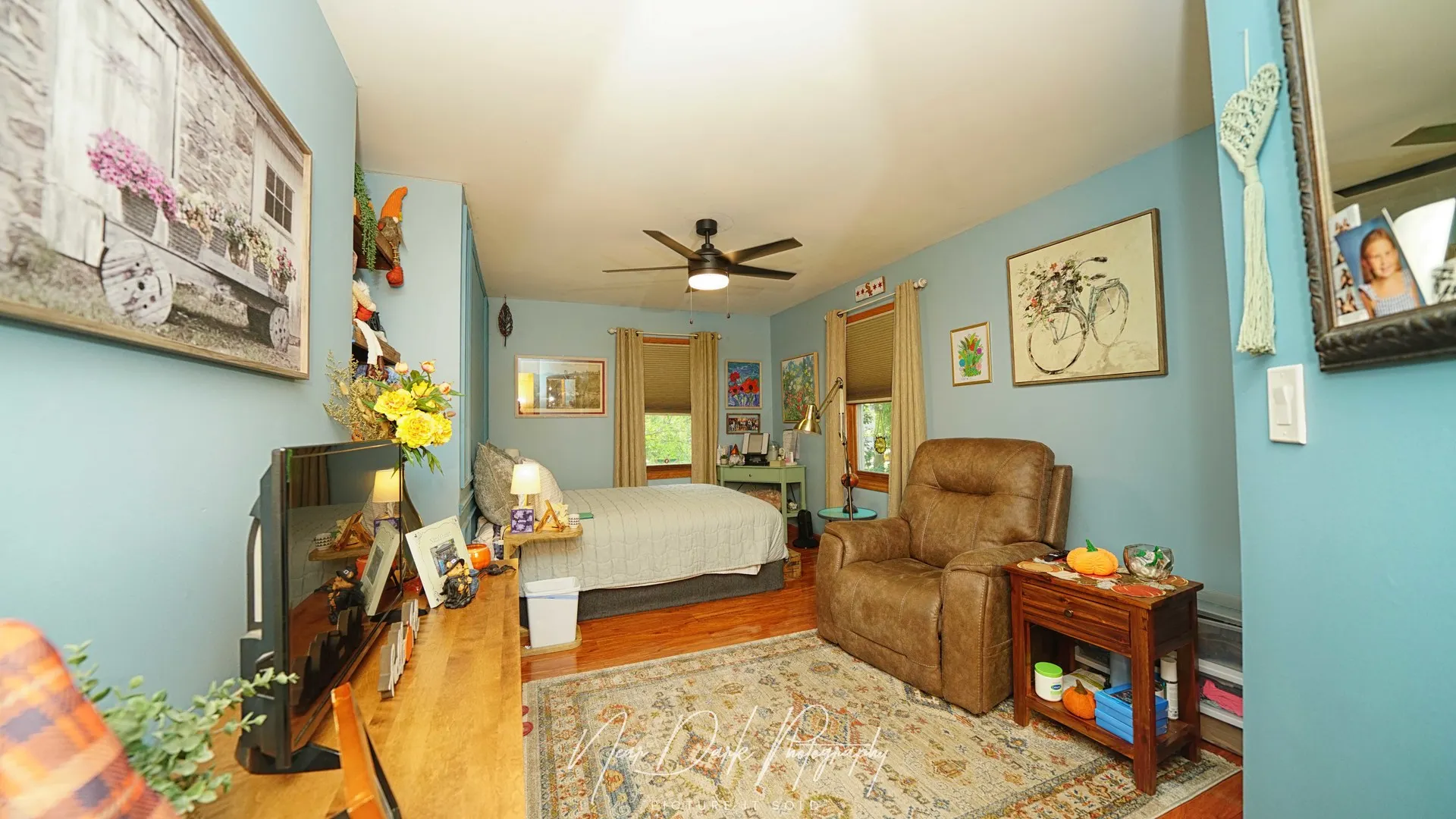 127 E GRAND Avenue IL