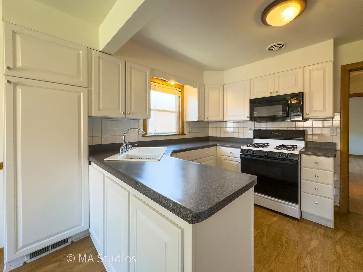 7204 W Myrtle Avenue IL