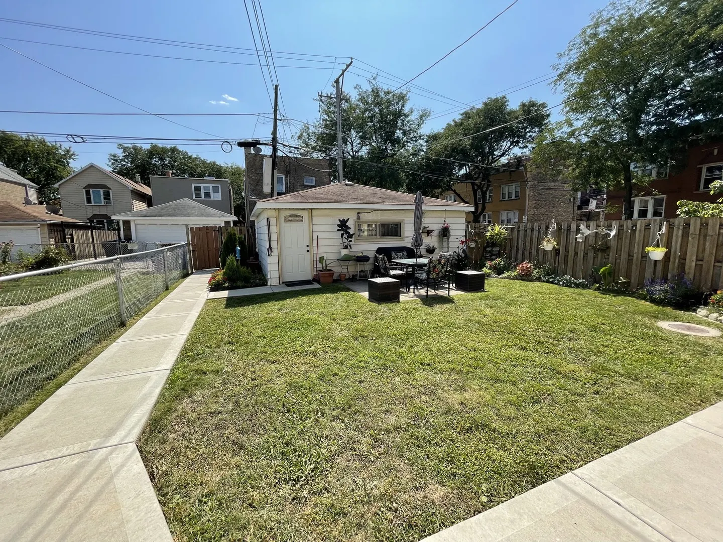3659 W Eddy Street GF IL