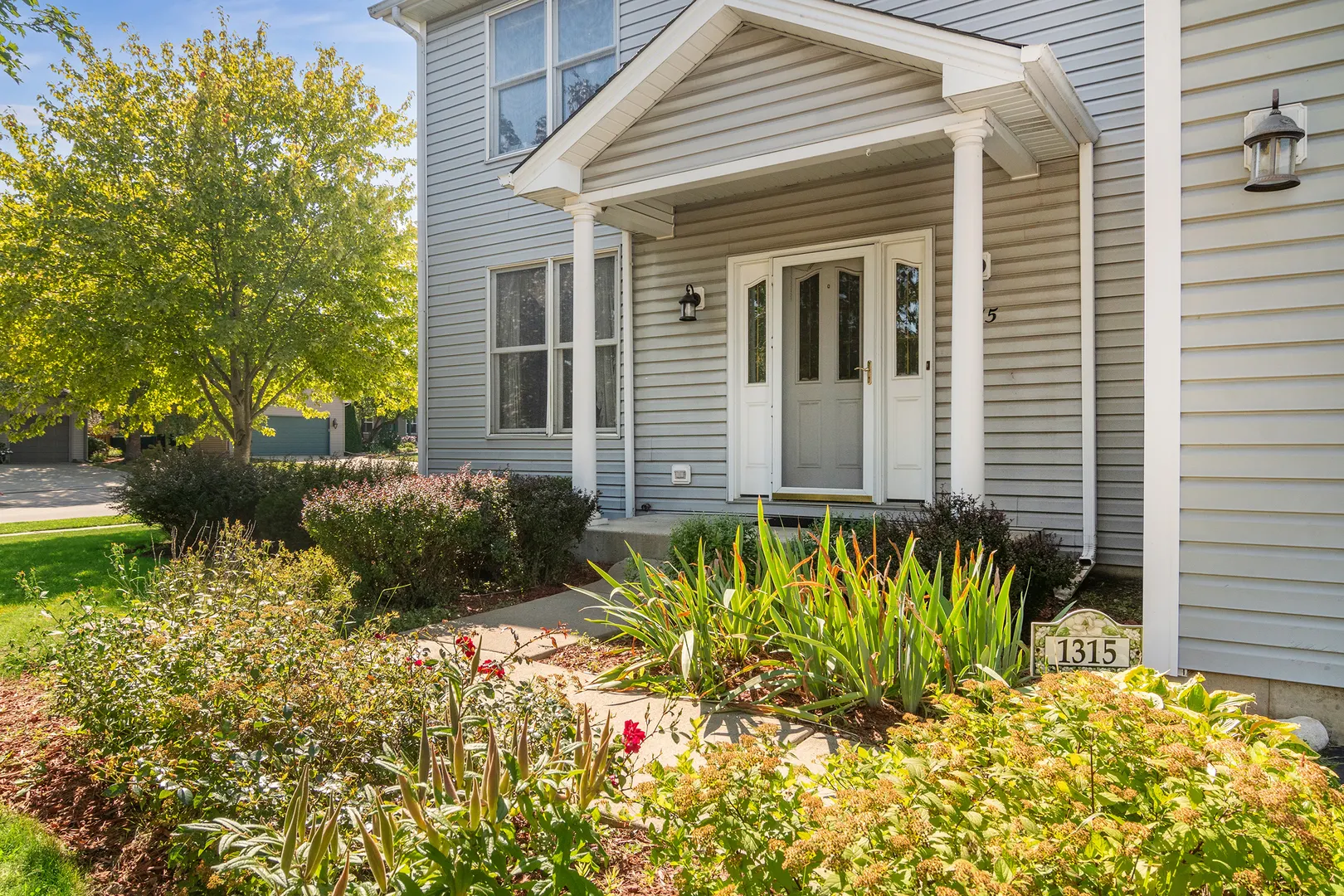 1315 Bonnie Brae Drive IL