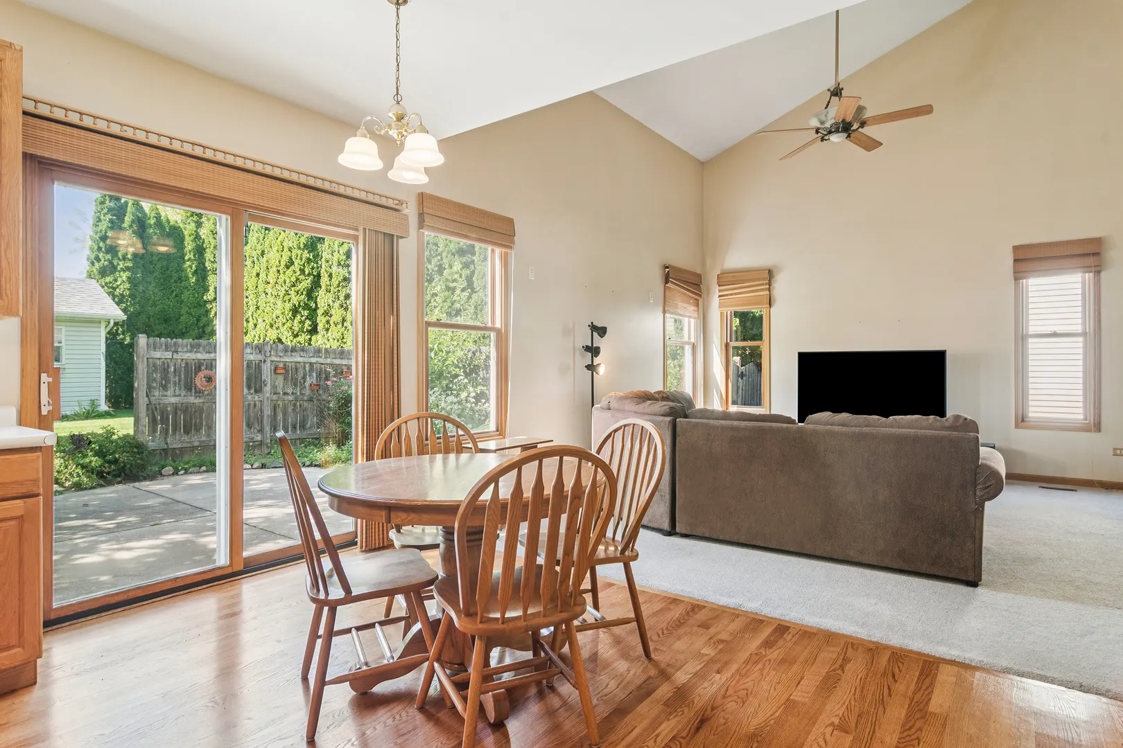 1315 Bonnie Brae Drive IL