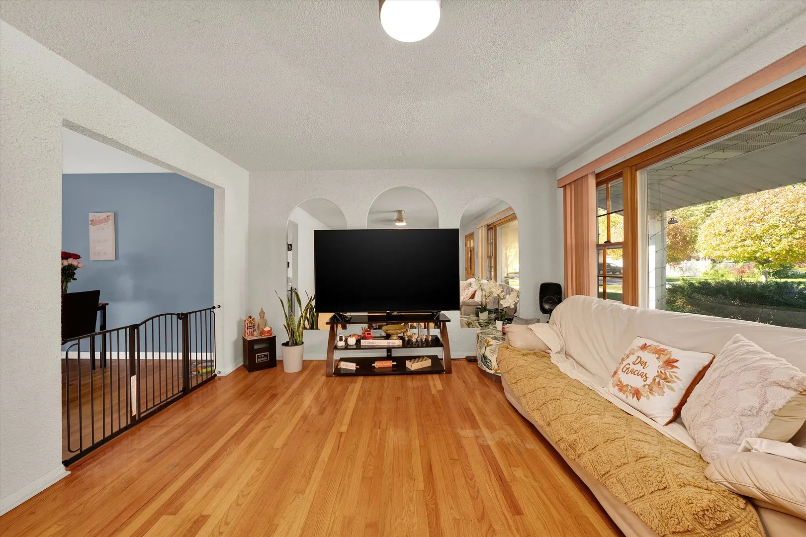 5023 W 81st Street IL