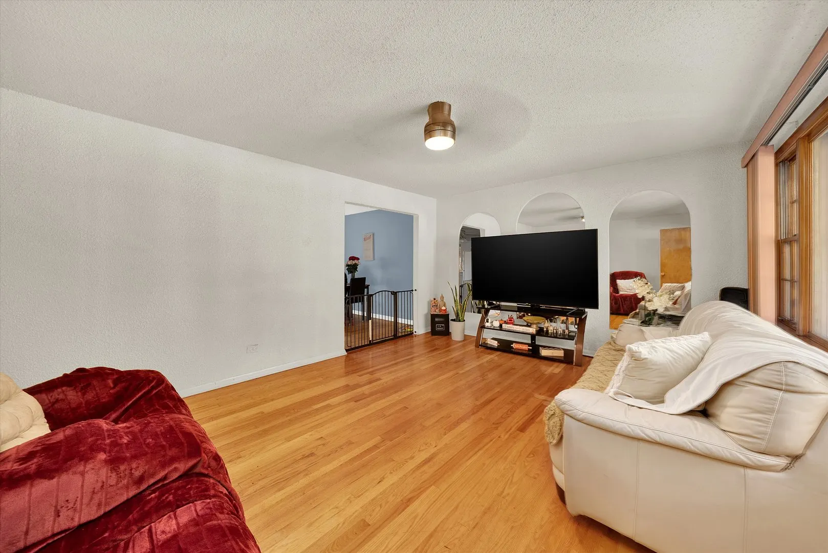 5023 W 81st Street IL