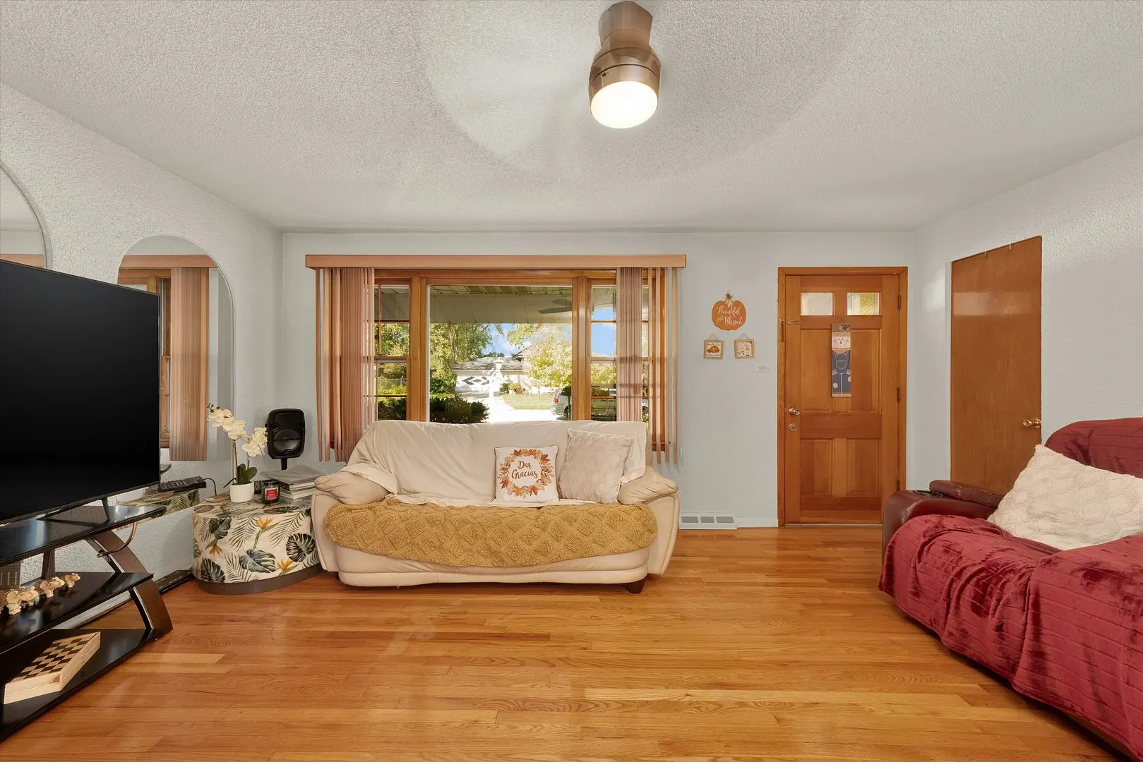 5023 W 81st Street IL