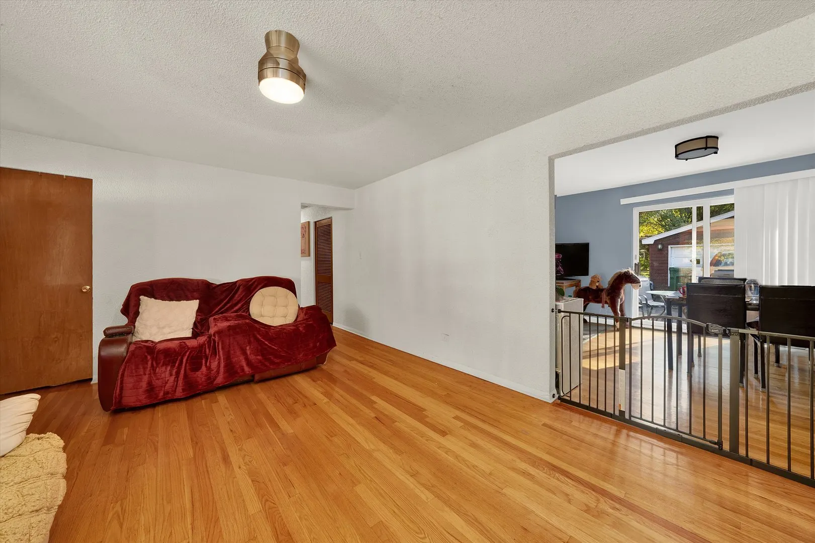 5023 W 81st Street IL
