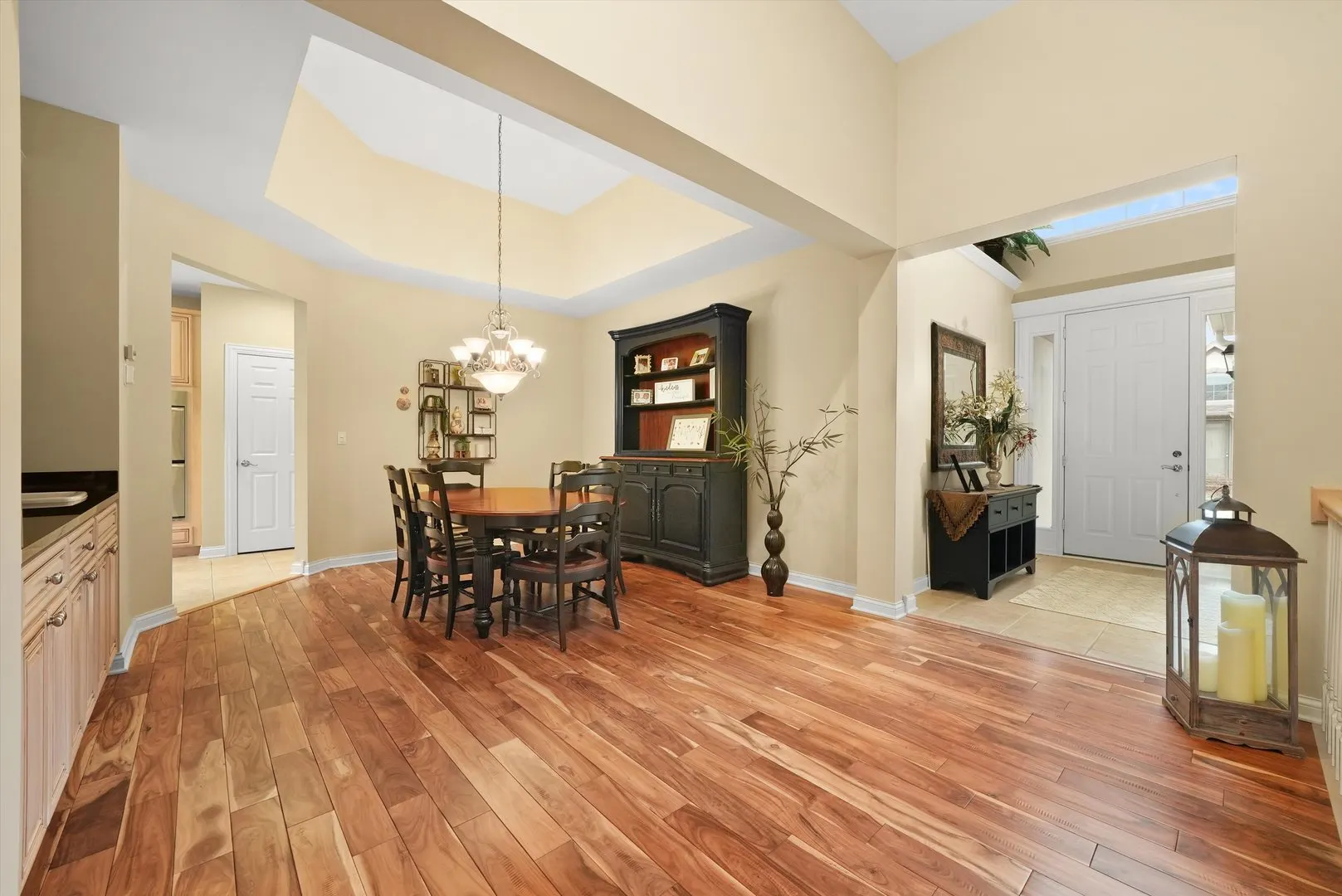 19 LAUGHRY Lane IL