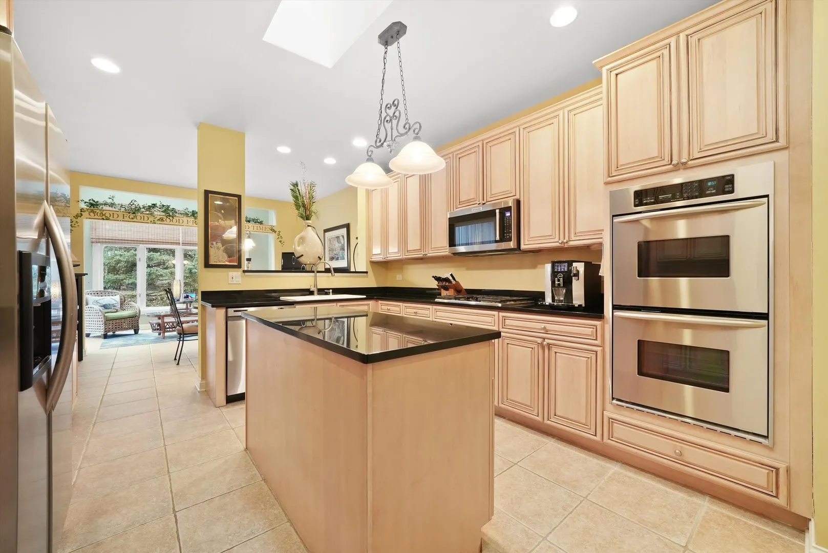 19 LAUGHRY Lane IL