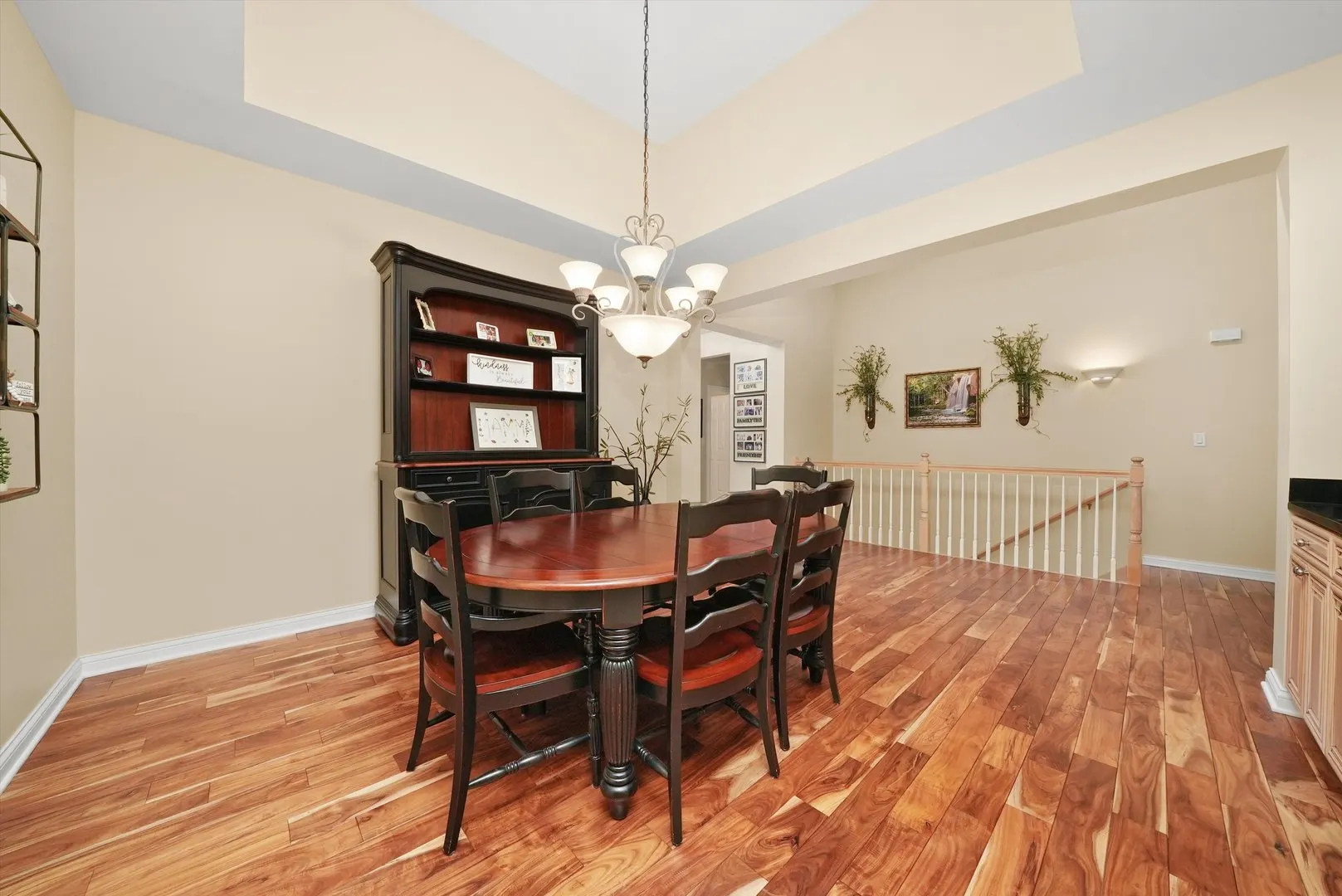 19 LAUGHRY Lane IL