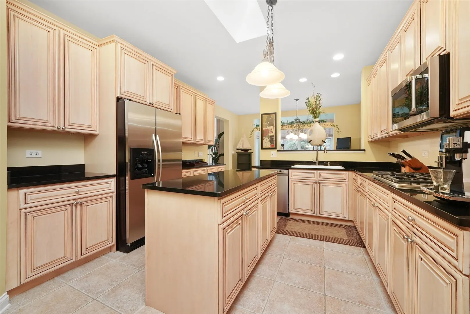 19 LAUGHRY Lane IL