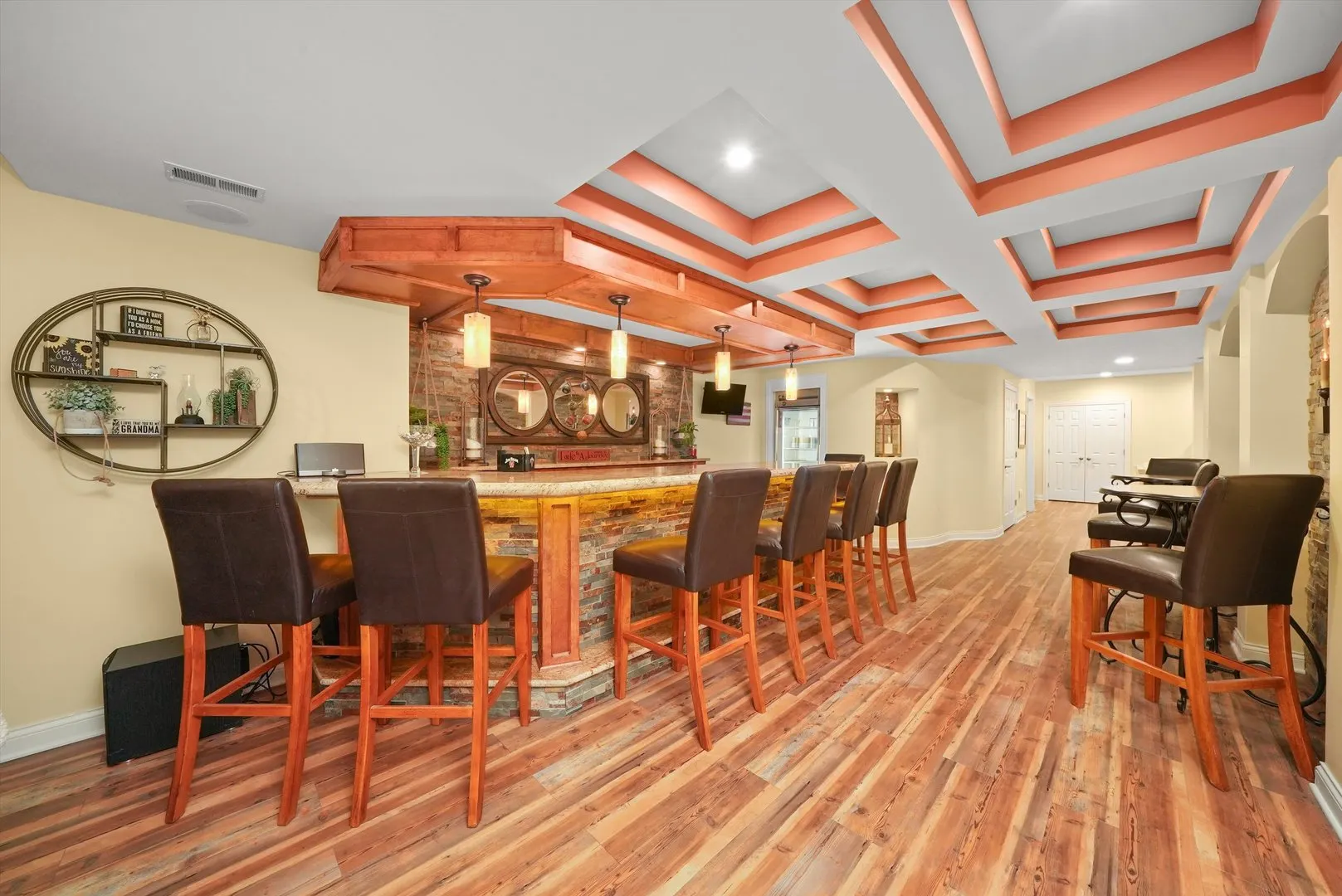 19 LAUGHRY Lane IL