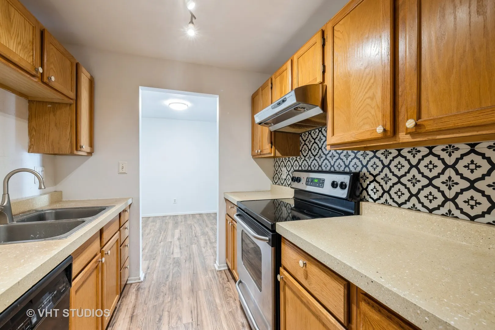 568 Somerset Lane 7 IL