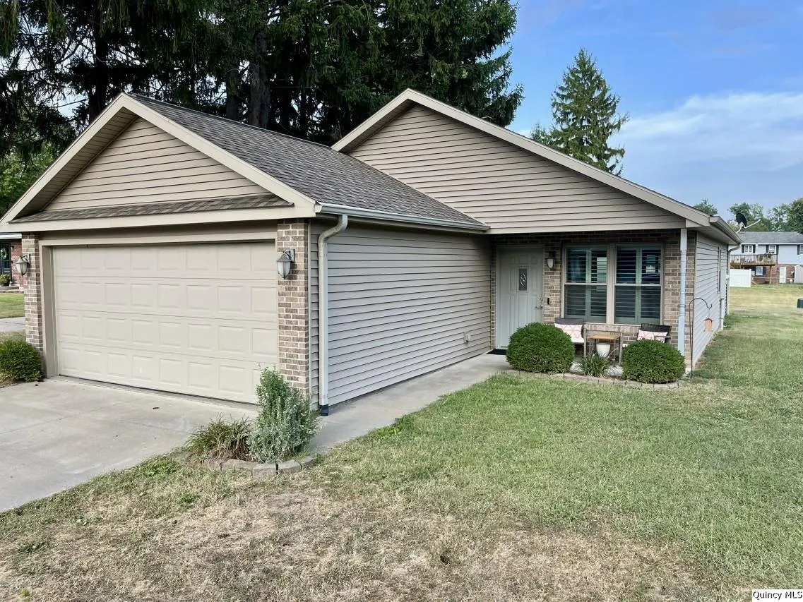 1421 S 28th Street IL