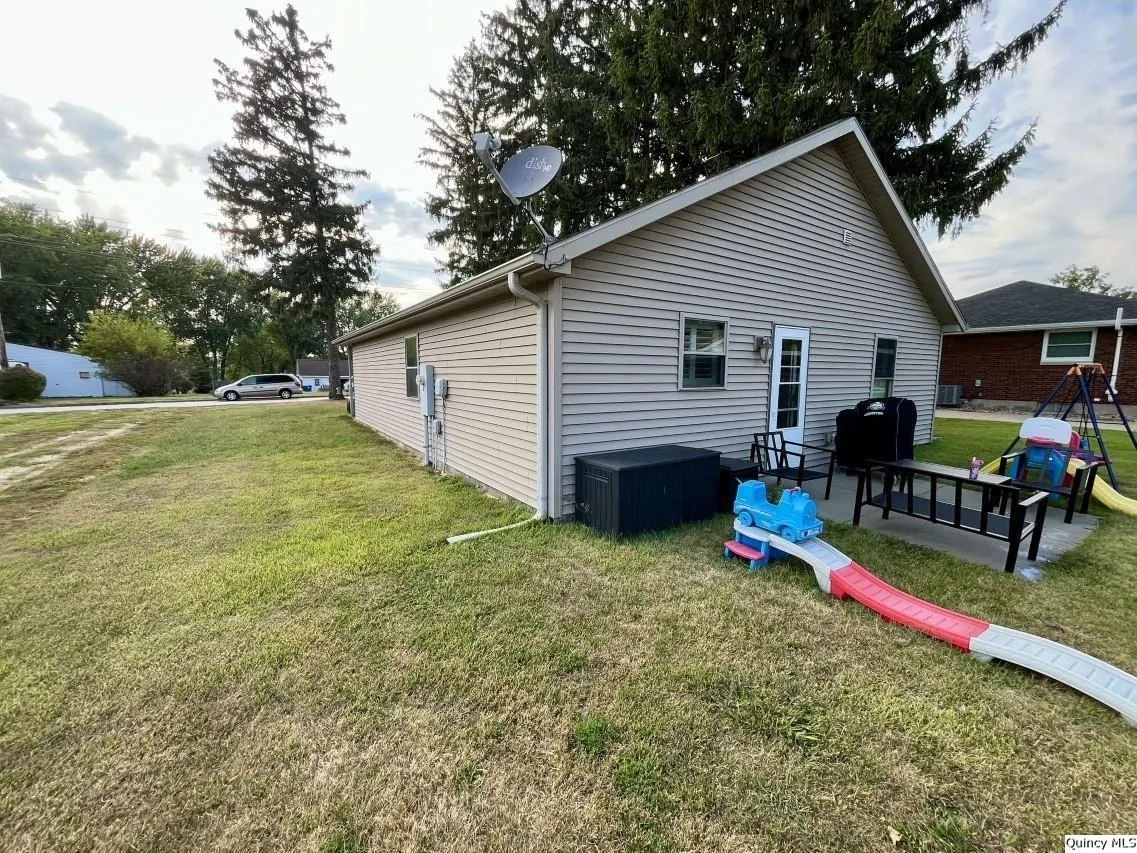 1421 S 28th Street IL