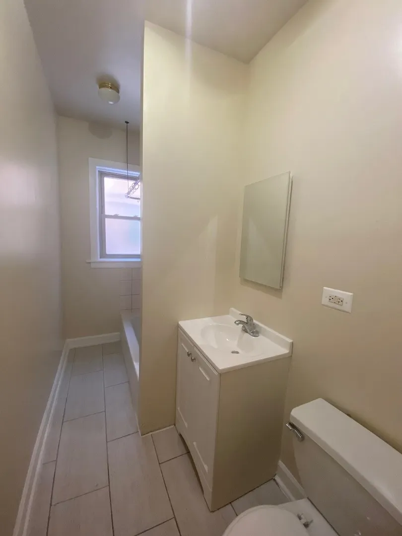 1345 W Touhy Avenue 1S IL