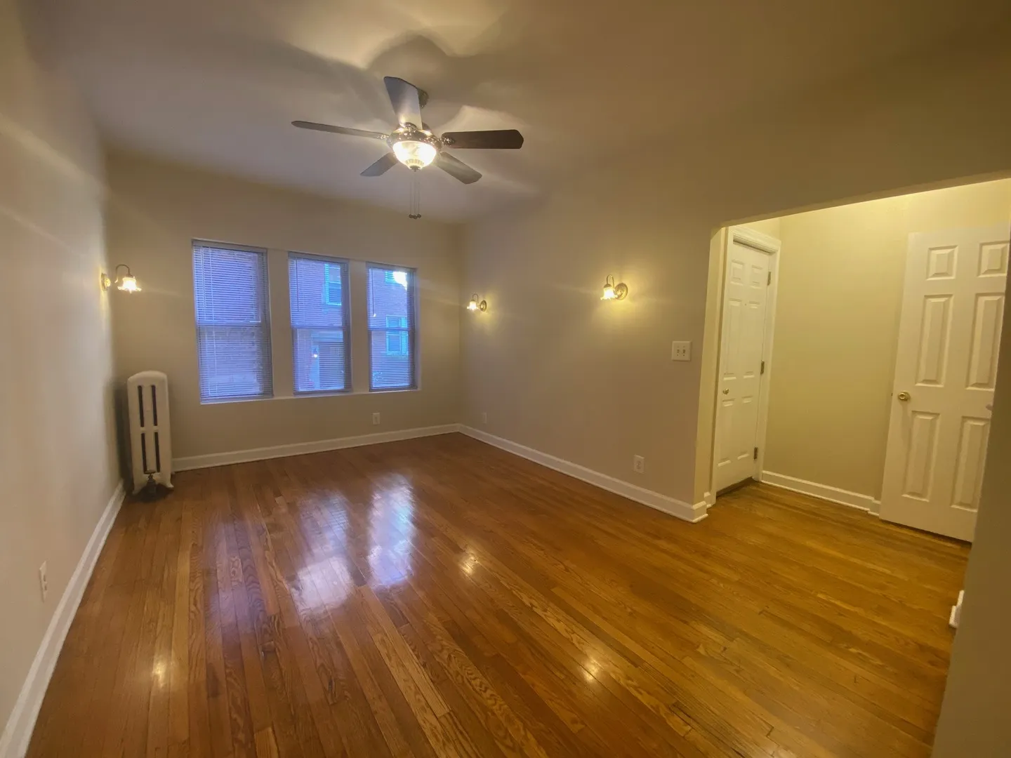1345 W Touhy Avenue 1S IL