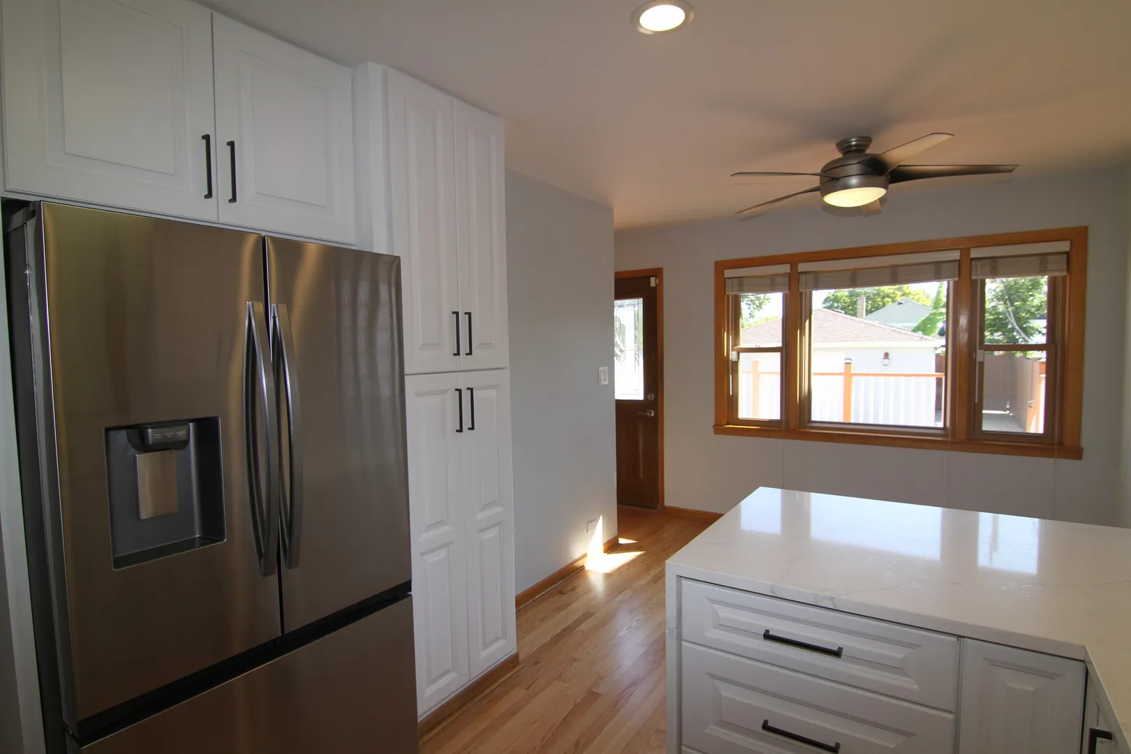 3759 N Pioneer Avenue IL