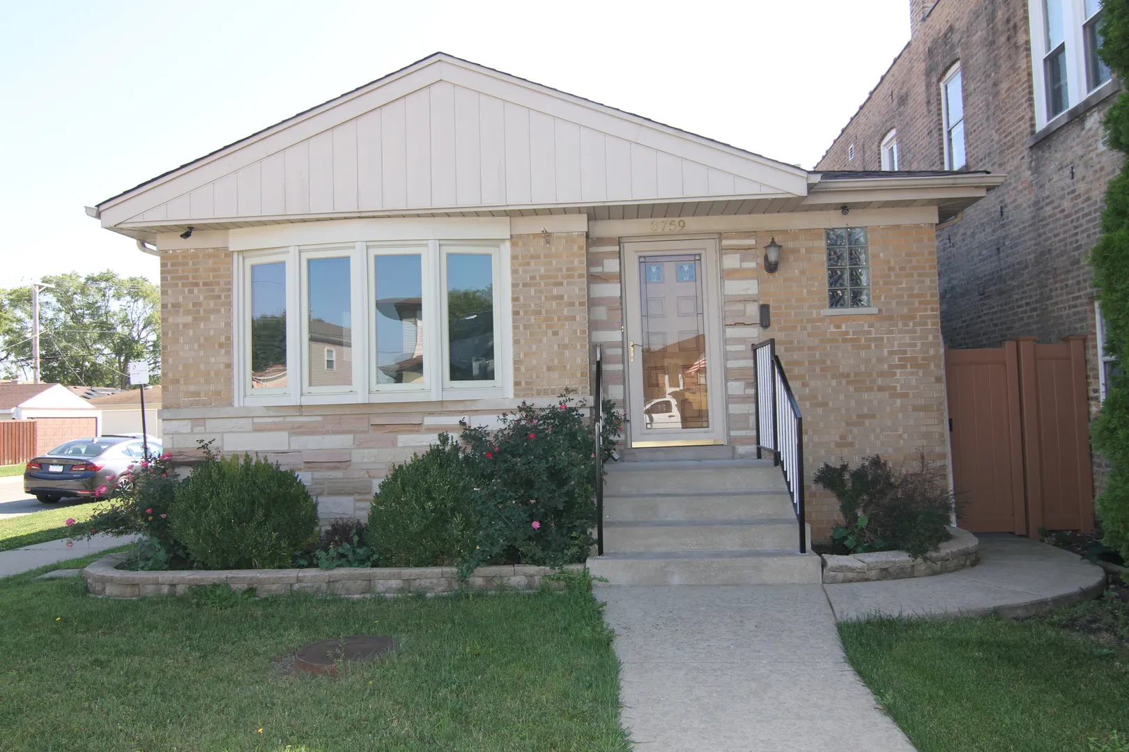 3759 N Pioneer Avenue IL