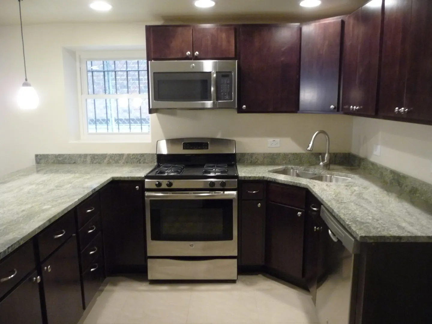1803 W Superior Street GDN IL