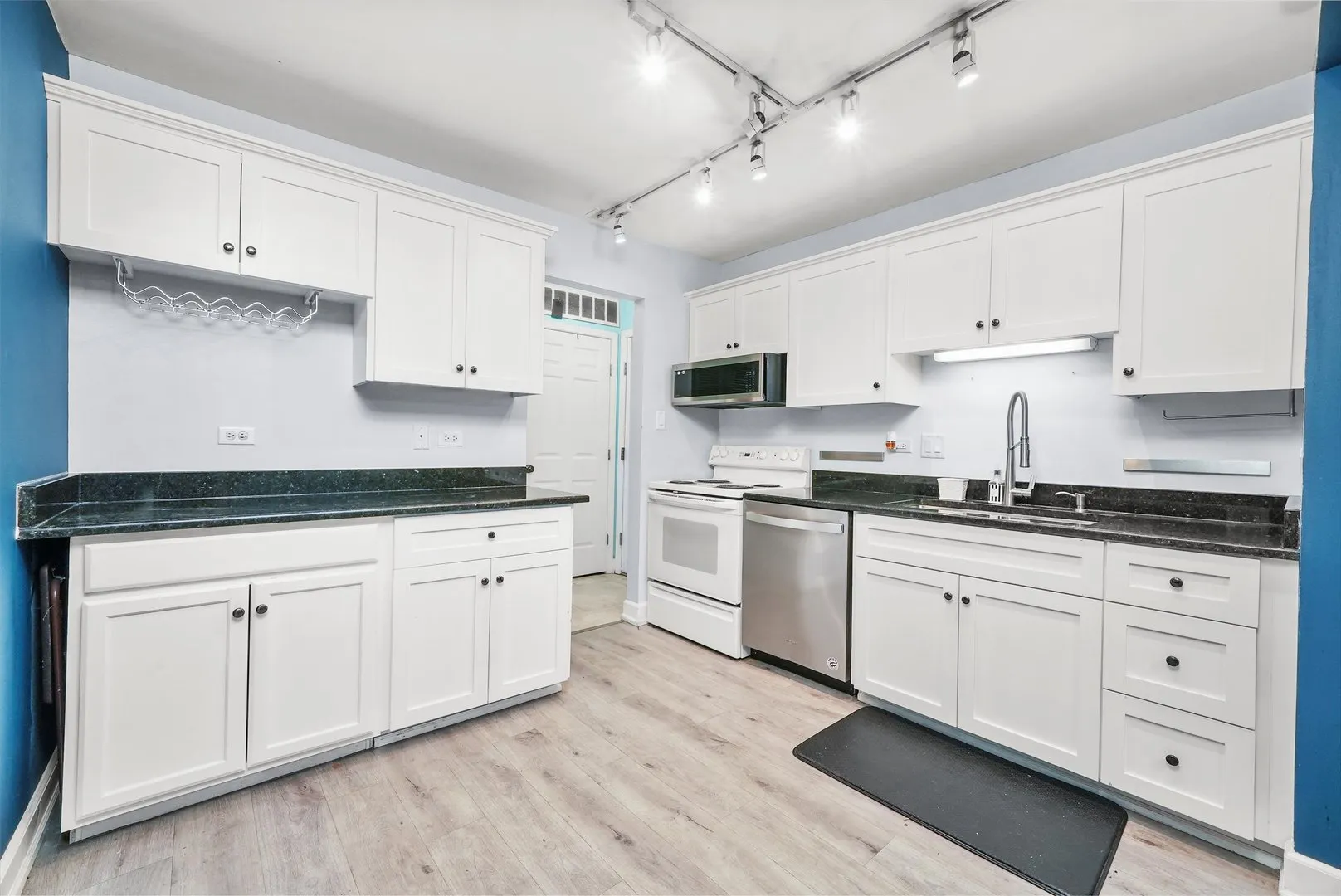 7100 W 95th Street 312 IL
