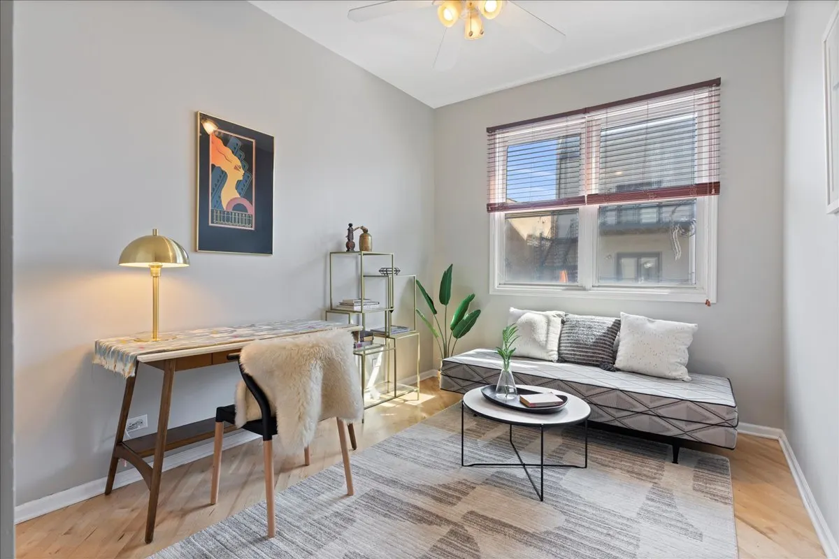 2215 W Augusta Boulevard 2E IL