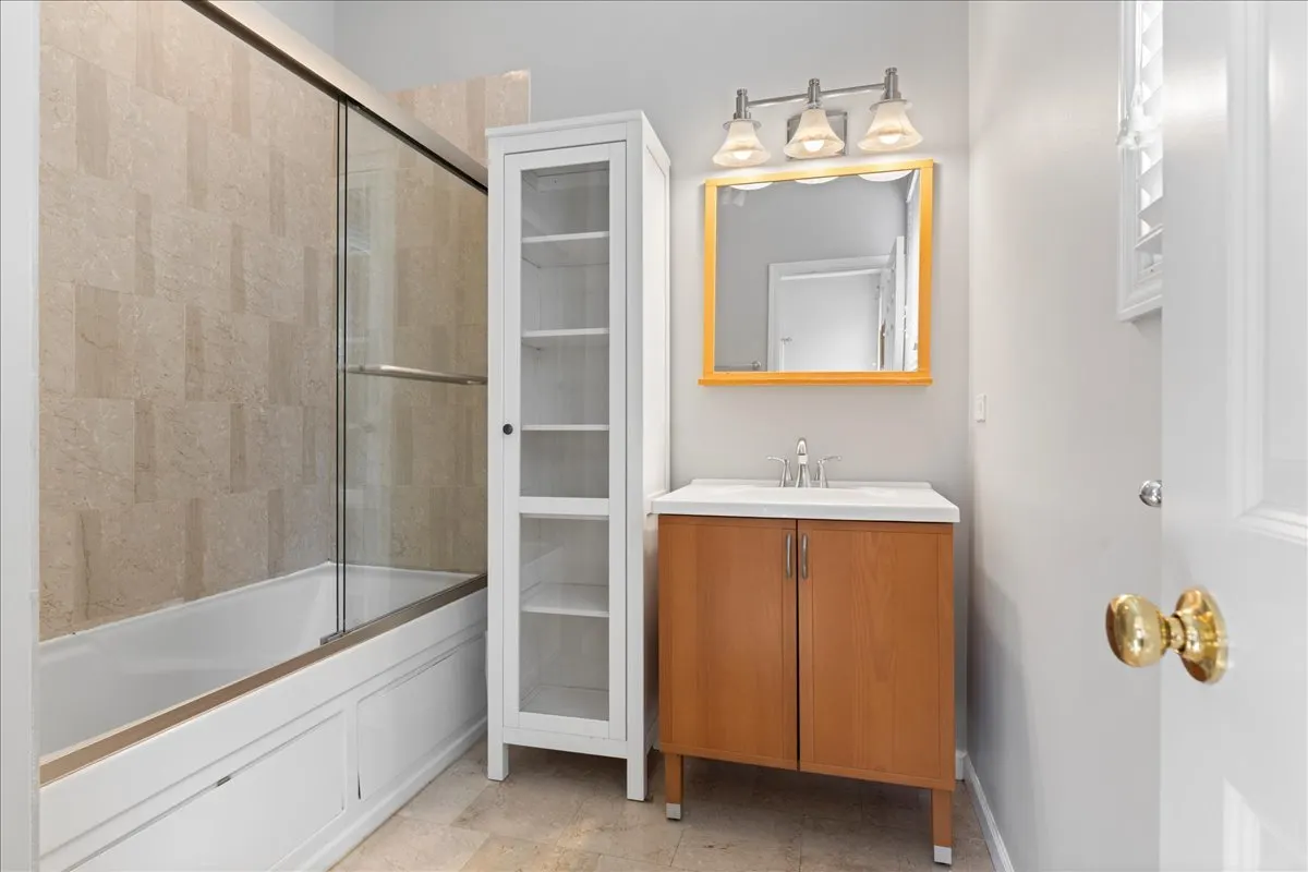 2215 W Augusta Boulevard 2E IL