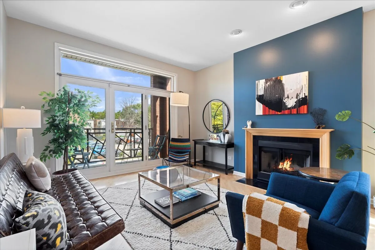 2215 W Augusta Boulevard 2E IL
