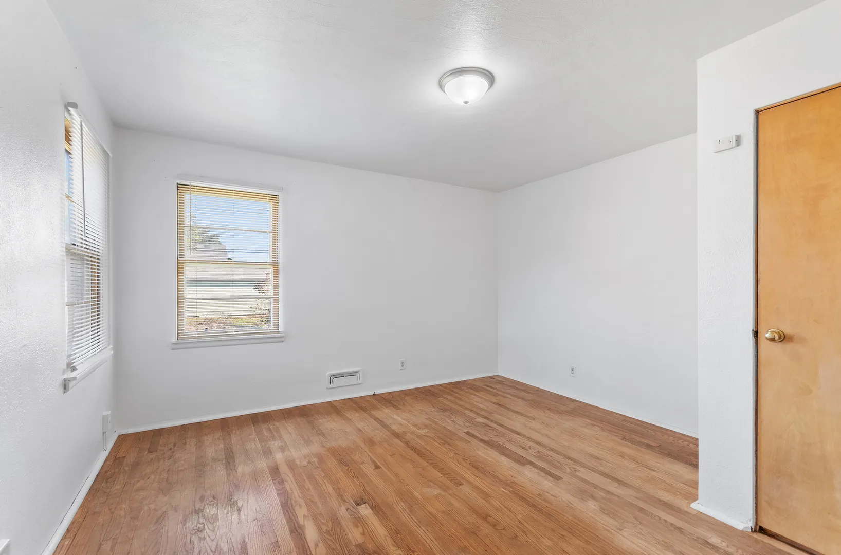 1303 Colorado Avenue IL