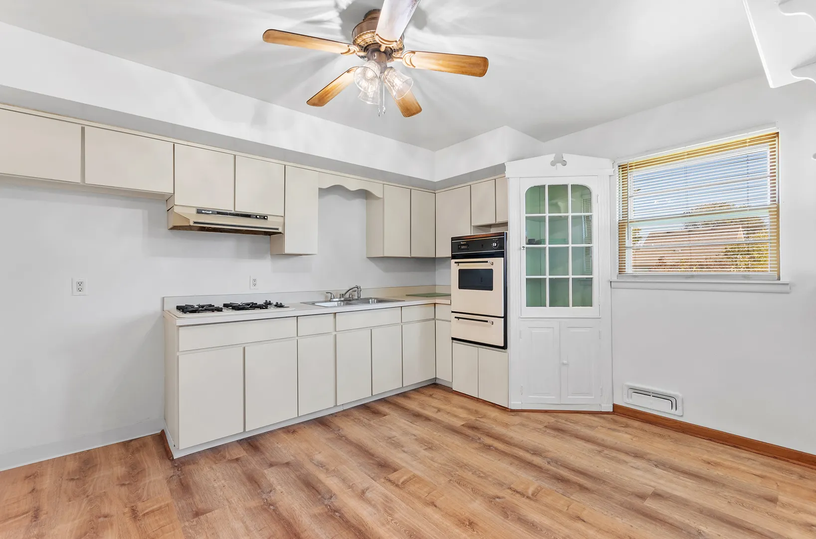 1303 Colorado Avenue IL